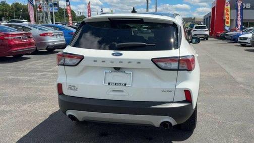 White Metallic 2022 Ford Escape SEL