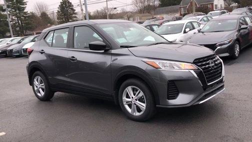 2025 Nissan Kicks Play S