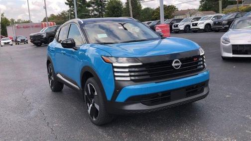 2025 Nissan Kicks SR