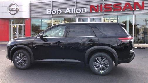 2025 Nissan Pathfinder S