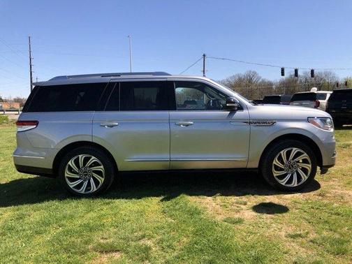 Silver 2023 Lincoln Navigator Reserve
