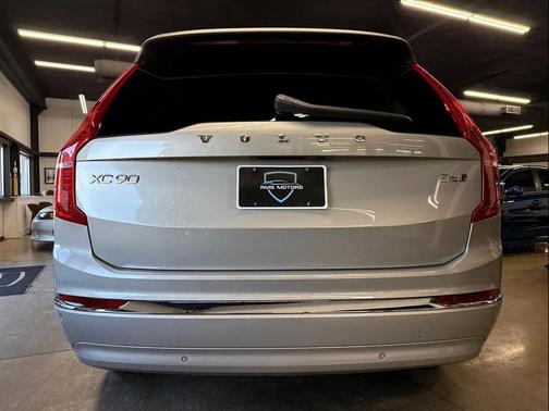 2025 Volvo XC90 B6 Plus 7-Seater