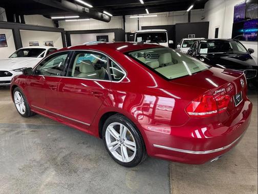 Fortana Red 2015 Volkswagen Passat 2.0L TDI DSG SEL Premium