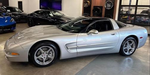 2004 Chevrolet Corvette Base