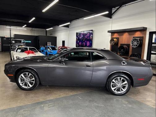 2020 Dodge Challenger SXT