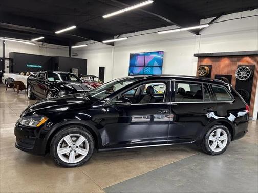 2015 Volkswagen Golf SportWagen TDI S 4-Door
