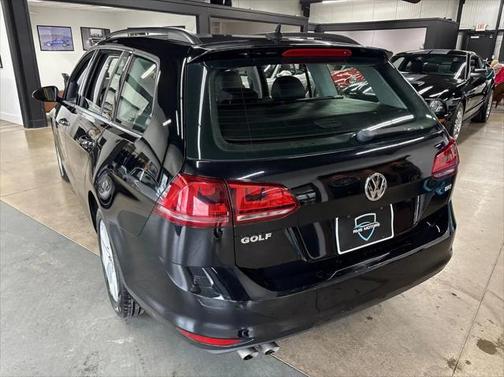 2015 Volkswagen Golf SportWagen TDI S 4-Door