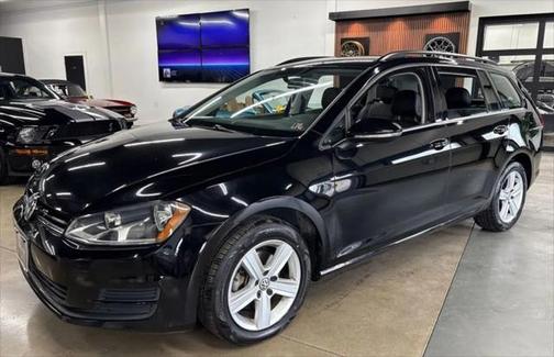 2015 Volkswagen Golf SportWagen TDI S 4-Door
