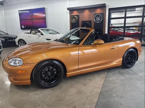 2000 Mazda MX-5 Miata 