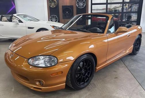 2000 Mazda MX-5 Miata 