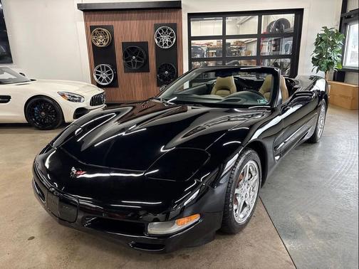 2004 Chevrolet Corvette Base