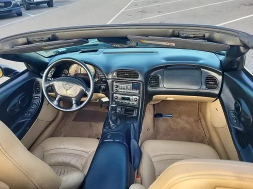 2004 Chevrolet Corvette Base