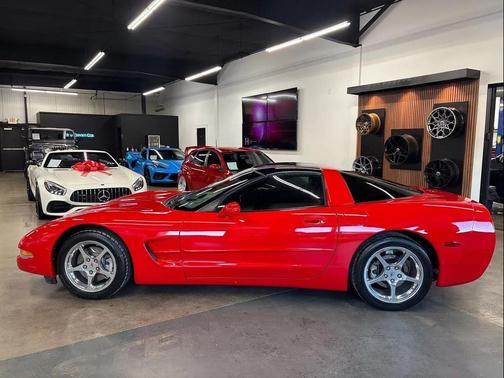 2004 Chevrolet Corvette Base