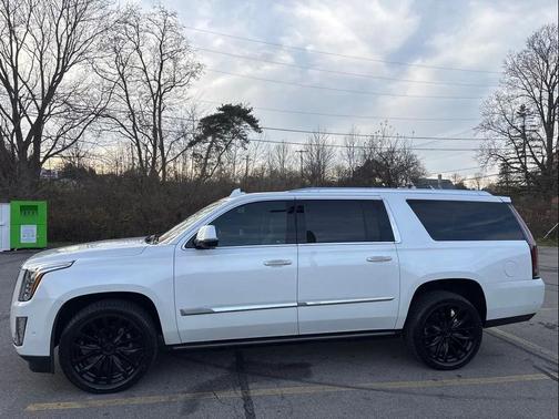 2018 Cadillac Escalade ESV Premium Luxury