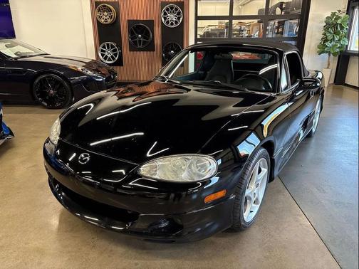 2003 Mazda MX-5 Miata LS