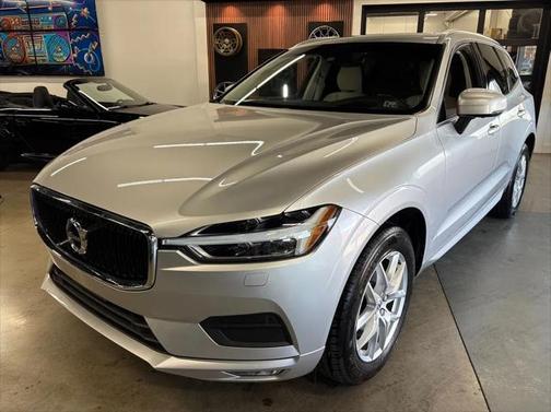 2020 Volvo XC60 T5 Momentum
