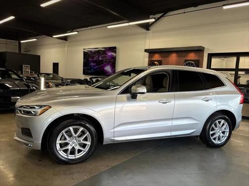 2020 Volvo XC60 T5 Momentum