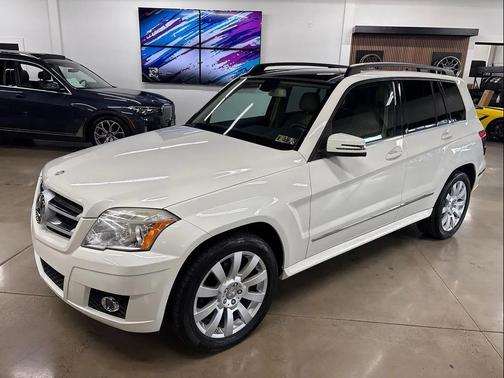 White 2012 Mercedes-Benz GLK-Class GLK 350 4MATIC