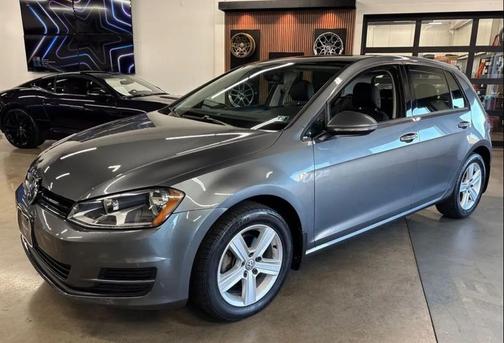 2017 Volkswagen Golf TSI Wolfsburg Edition 4-Door