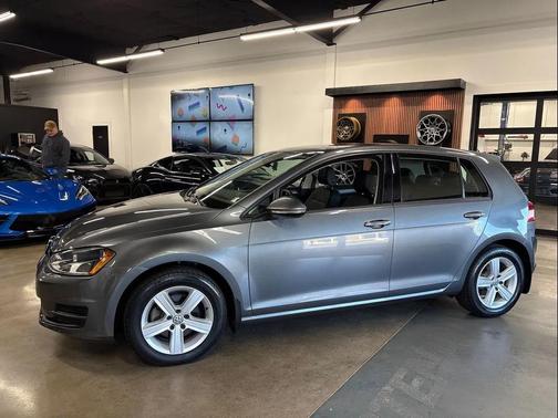 2017 Volkswagen Golf TSI Wolfsburg Edition 4-Door