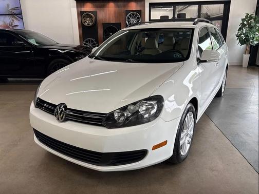 White 2014 Volkswagen Jetta SportWagen DSG TDI