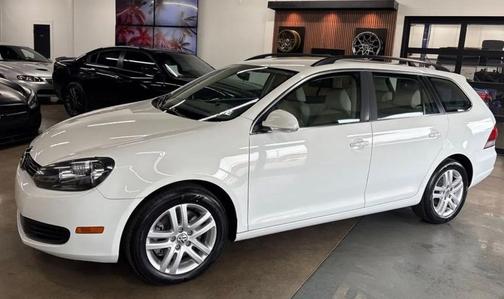 White 2014 Volkswagen Jetta SportWagen DSG TDI