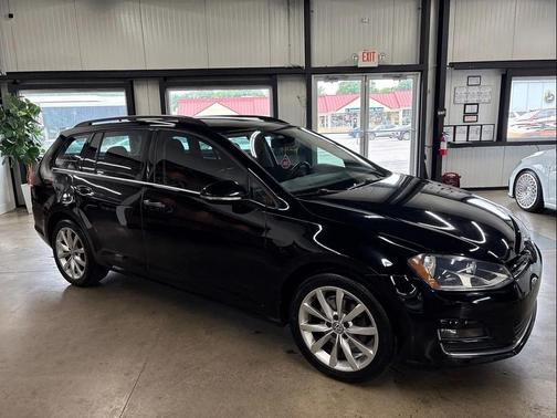 Black 2015 Volkswagen Golf SportWagen TSI SE 4-Door