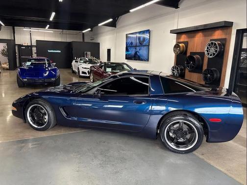 2000 Chevrolet Corvette Base
