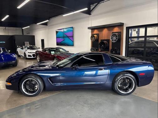 2000 Chevrolet Corvette Base