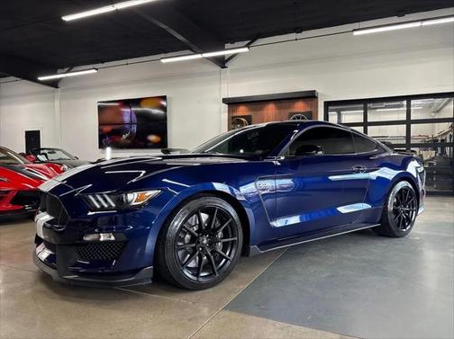2018 Ford Shelby GT350 Base