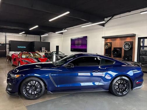 2018 Ford Shelby GT350 Base