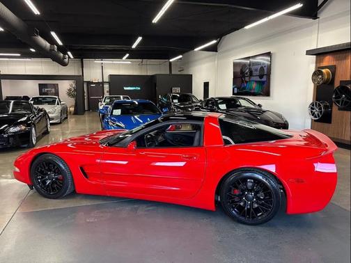 2001 Chevrolet Corvette Base