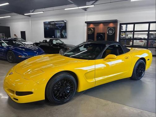 2003 Chevrolet Corvette Base