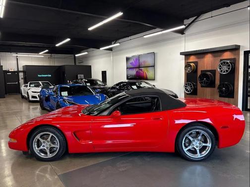 2004 Chevrolet Corvette Base