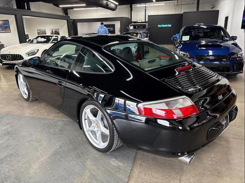 2004 Porsche 911 Carrera