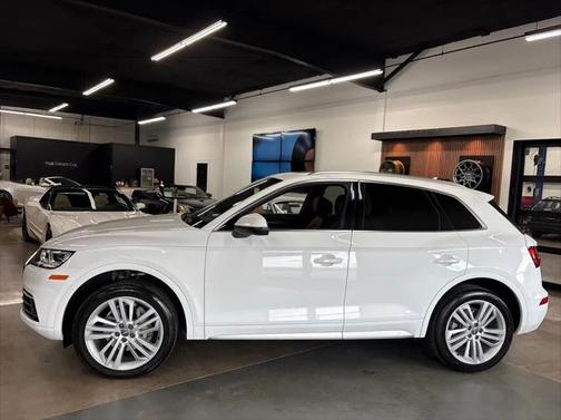 2018 Audi Q5 2.0T Premium Plus