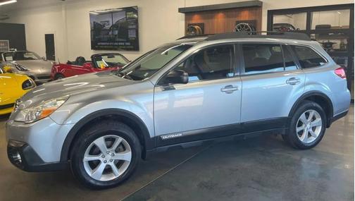 Ice Silver Metallic 2014 Subaru Outback 2.5i