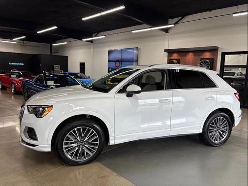 2022 Audi Q3 40 Premium