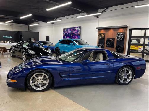 2004 Chevrolet Corvette Base