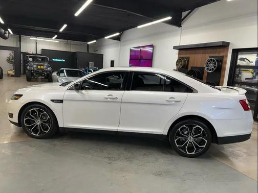 2015 Ford Taurus SHO