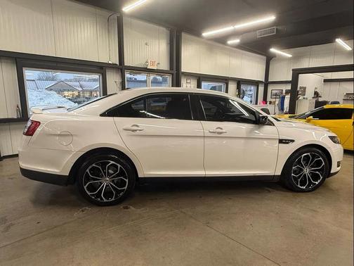 2015 Ford Taurus SHO