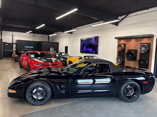 2003 Chevrolet Corvette Base