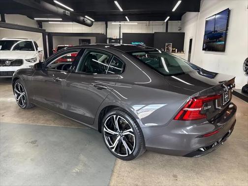 2025 Volvo S60 B5 Core