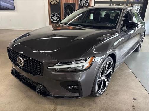 2025 Volvo S60 B5 Core