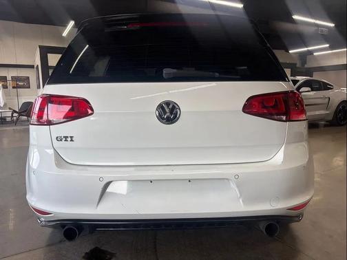 2016 Volkswagen Golf GTI 2.0T Autobahn w/Performance Package 4-Door