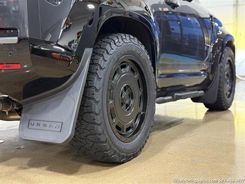 2024 Land Rover Defender V8