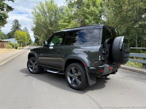 2024 Land Rover Defender V8