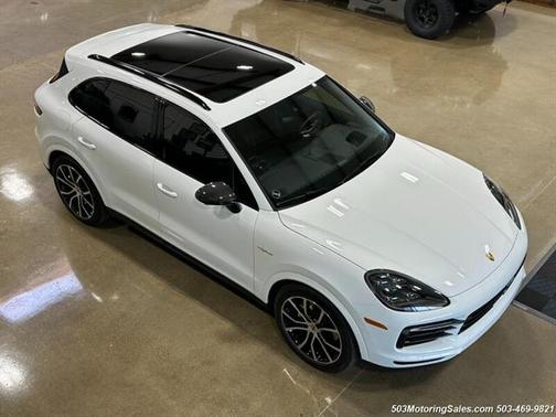 2023 Porsche Cayenne E-Hybrid S