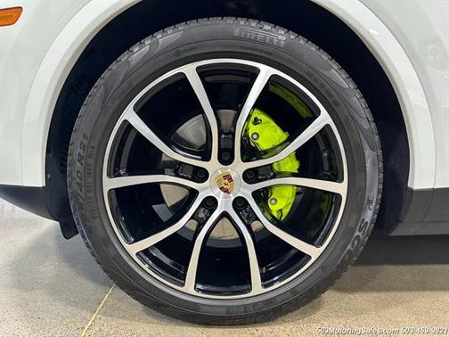 2023 Porsche Cayenne E-Hybrid S