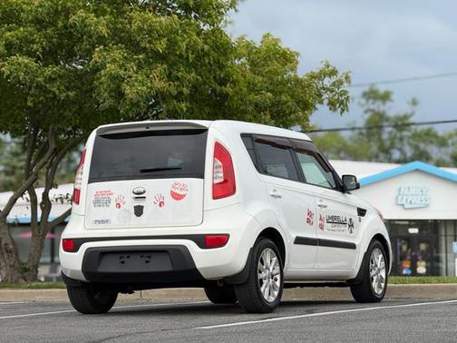 Clear White 2013 Kia Soul +